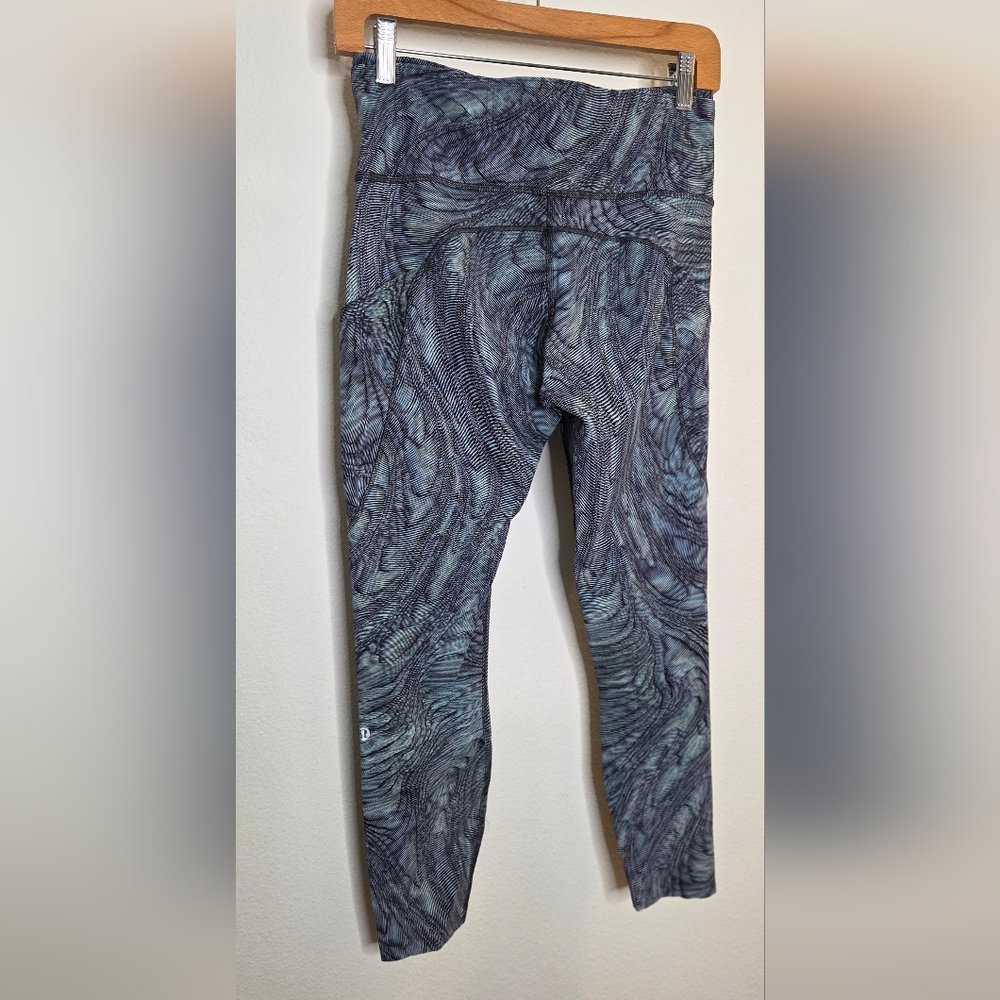 Lululemon Fast & Free High-Rise Leggings Dimensional Icing Blue Multi Pattern- 8 - Picture 12 of 16